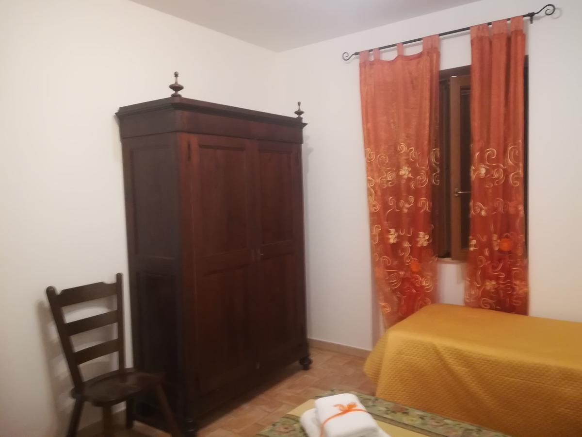 Le Terre Di Bac Panzió Borgo Montenero Kültér fotó